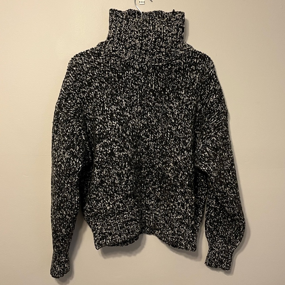 Zara knit black and white women size small turtle neck sweater